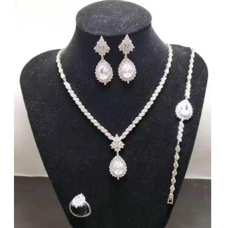 Set di gioielli da sposa per spose Gioielli di nozze indiani regali di nozze Zirconi in argento sterling 925 da donna