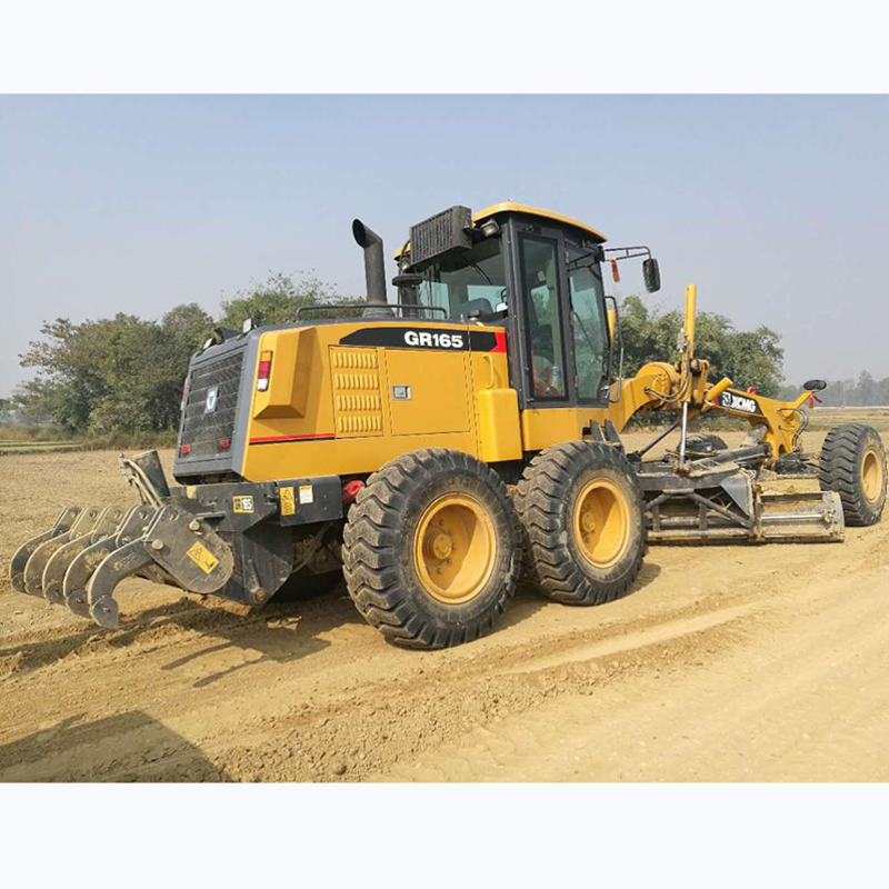 Livellatrice XCMG Gr165 con scarificatore e lama