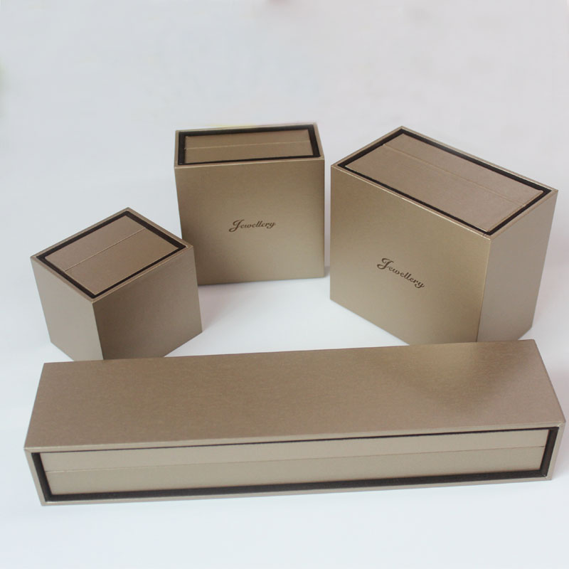 Alta qualità con Flannelette Box Jewelry Gift Packaging Box