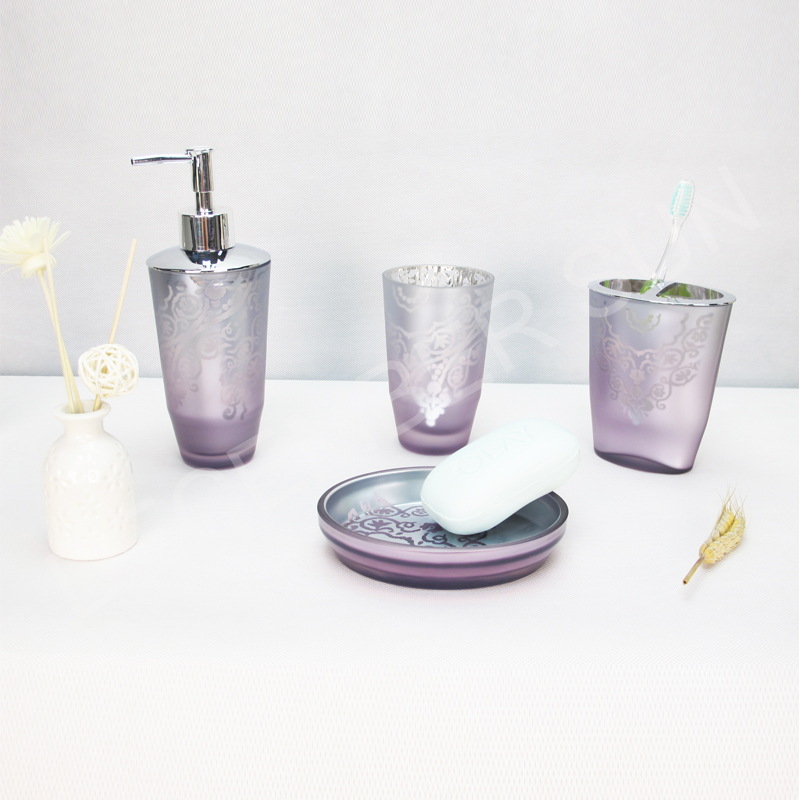 Set di accessori da bagno in vetro da 4 pezzi