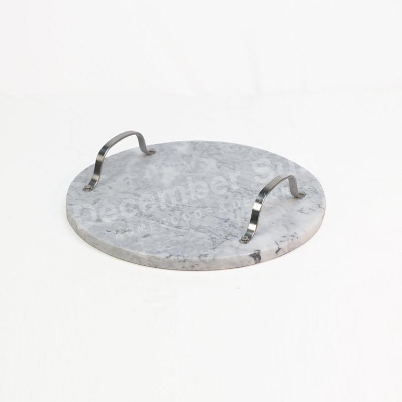 Vassoio da portata in marmo a vendita calda con manico in metallo