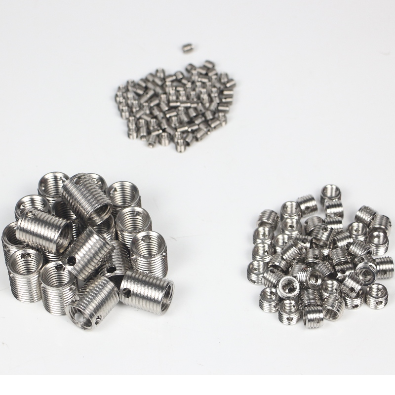 307000 080,500 302 M8 * 1,25 * 12 * 1,5 * 9L inserti filettati autofilettanti a 3 fori senza sbavature 500K stock