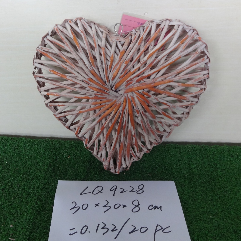 Decorazione a forma di cuore fatta a mano per matrimoni