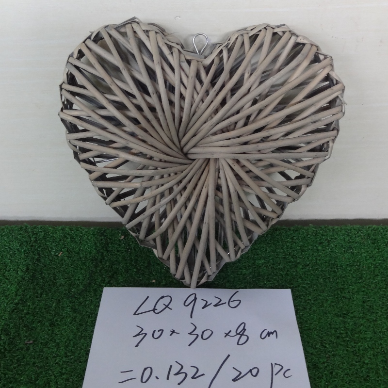 Decorazione a forma di cuore fatta a mano per matrimoni