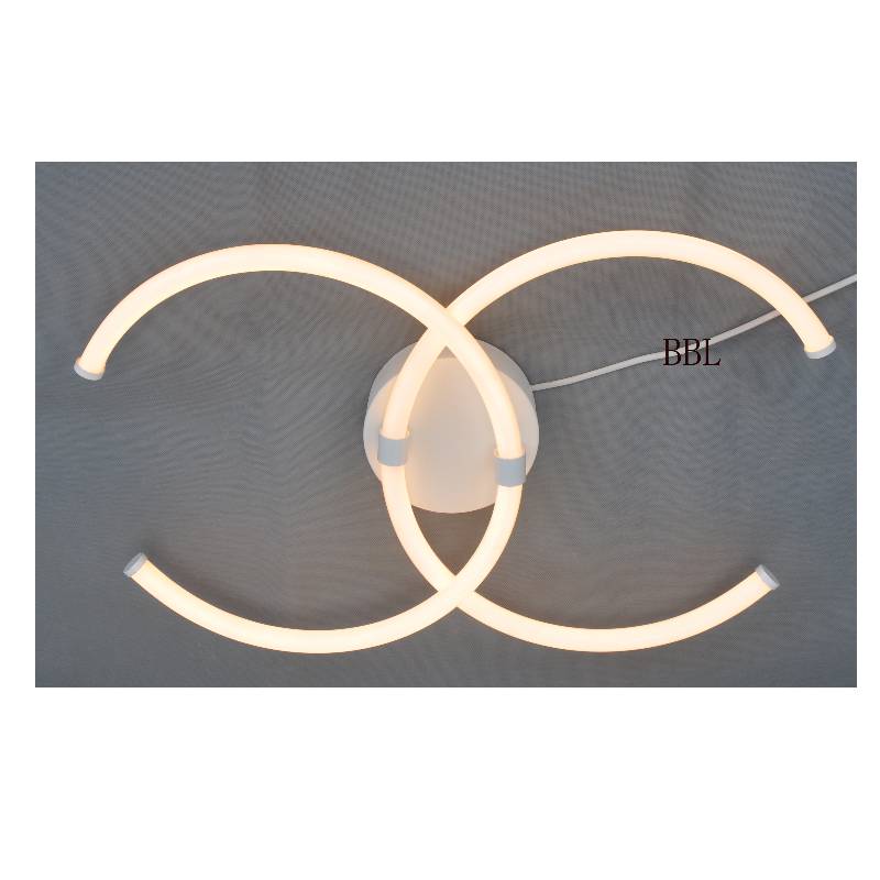 Lampada da soffitto a LED con tubo acrilico a doppia C più grande