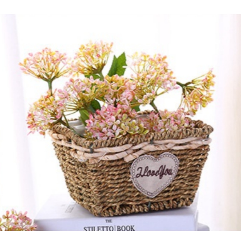Cesto di decorazioni per la casa floreale
