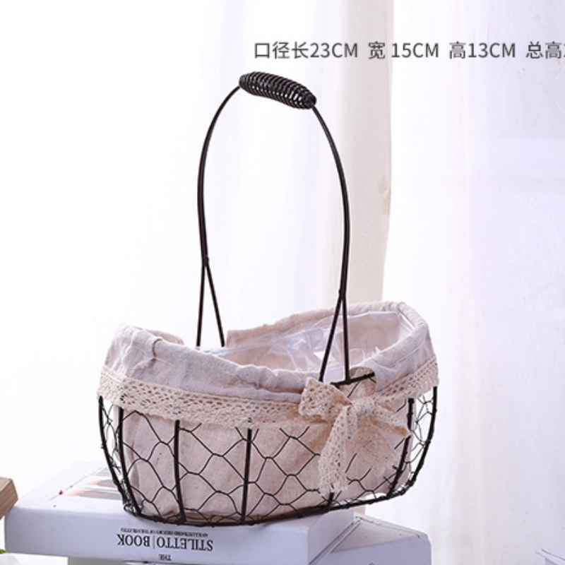 Cesto di filo floreale