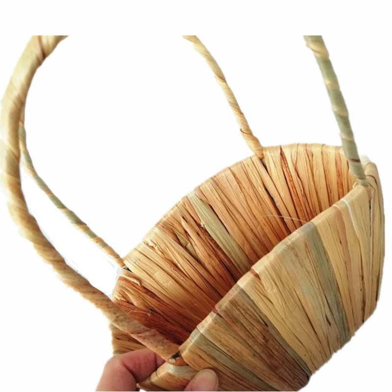 Cesto floreale in paglia con manico