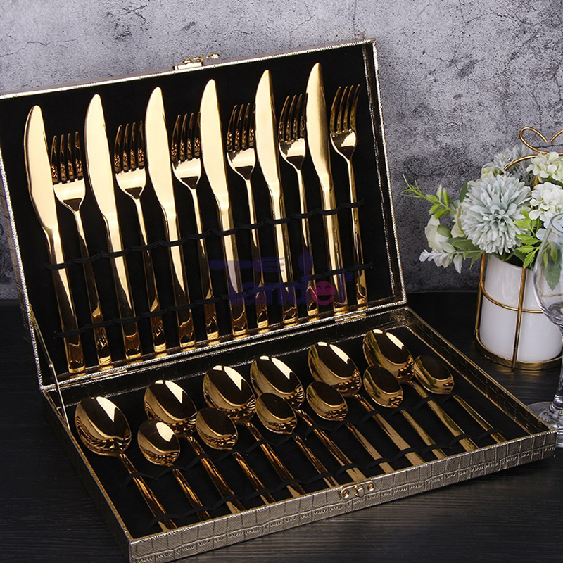 Set di forchette per coltelli Set di posate dorate Brillante metallo personalizzato Set di posate da 24 pezzi in acciaio inossidabile con custodia