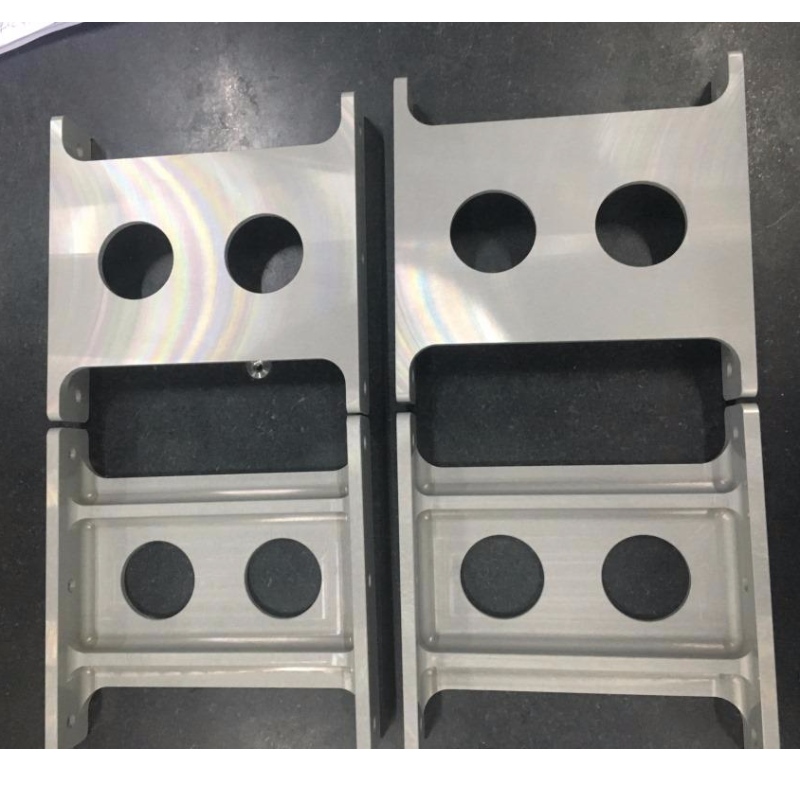Fresatura CNC, base par anodizzata MIL-A-8625F TIPO I CLASSE 1