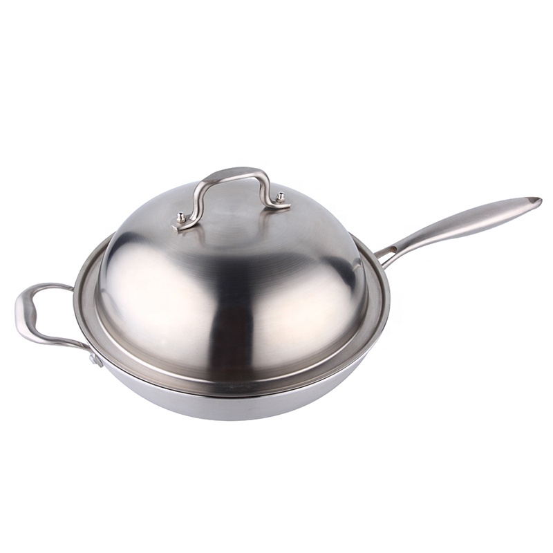 wok in acciaio inox con coperchio e manico lungo