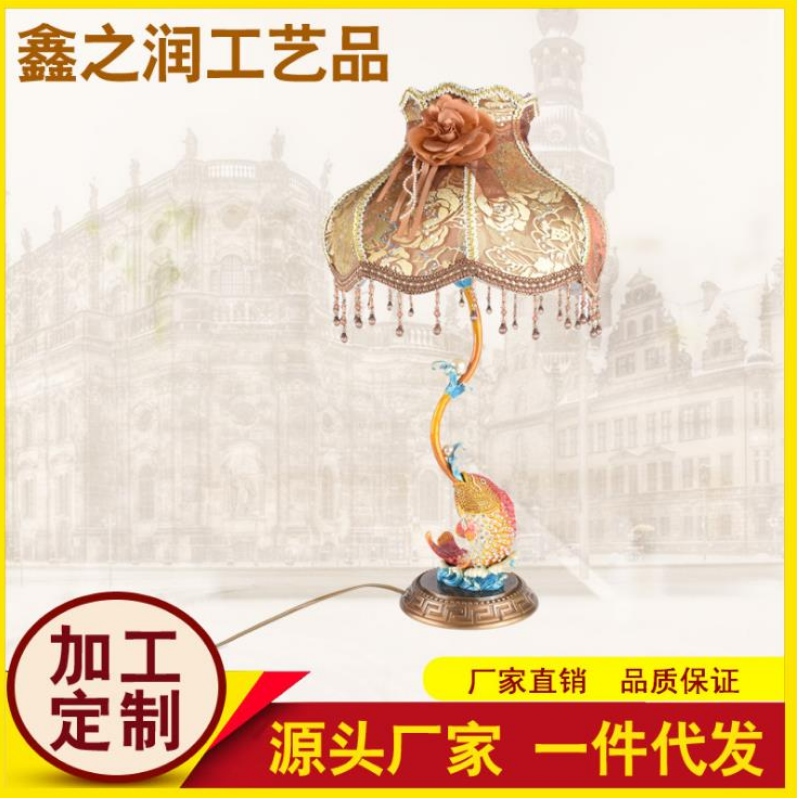 Moda europea, creatività, decorazione semplice, lampada da tavolo, panno, lampada da tavolo, arredamento per casa, camera da letto, lampada da tavolo, decorazione personalizzata