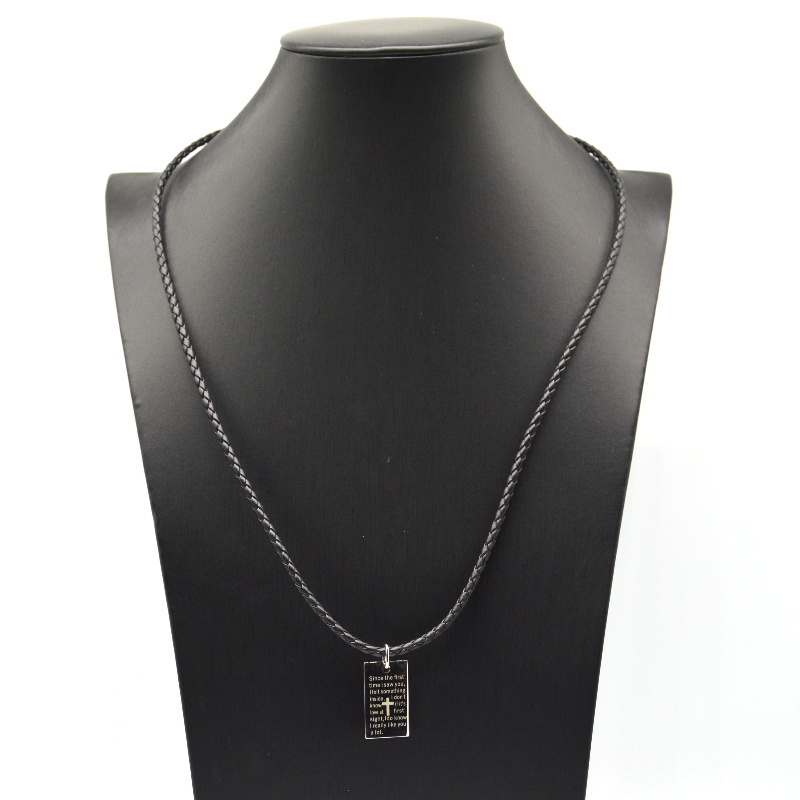 Collana con corda in acciaio e pendente Scritture in acciaio inossidabile rfbnck0088