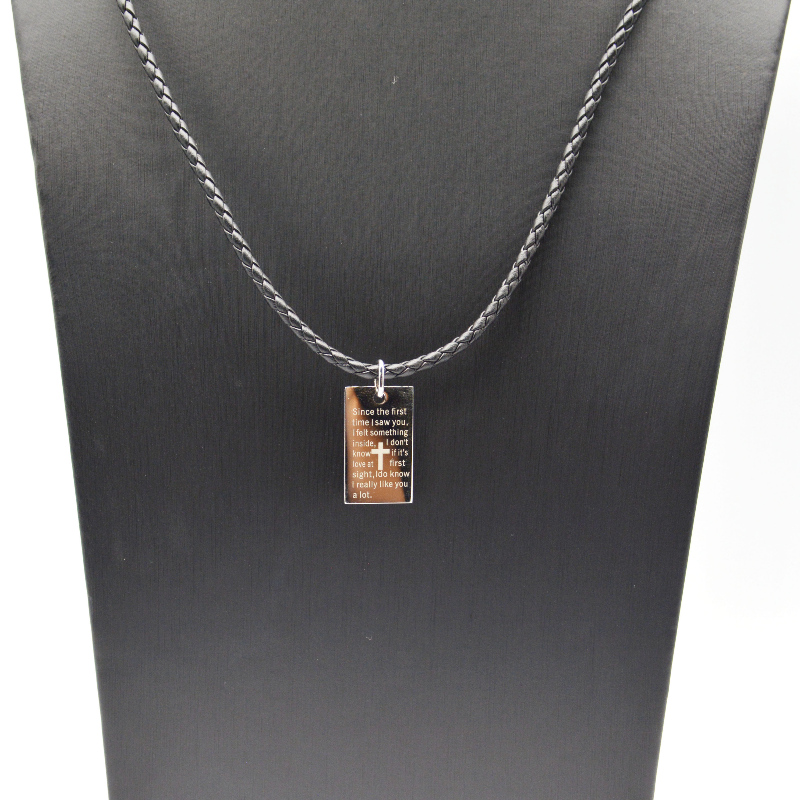 Collana con corda in acciaio e pendente Scritture in acciaio inossidabile rfbnck0088