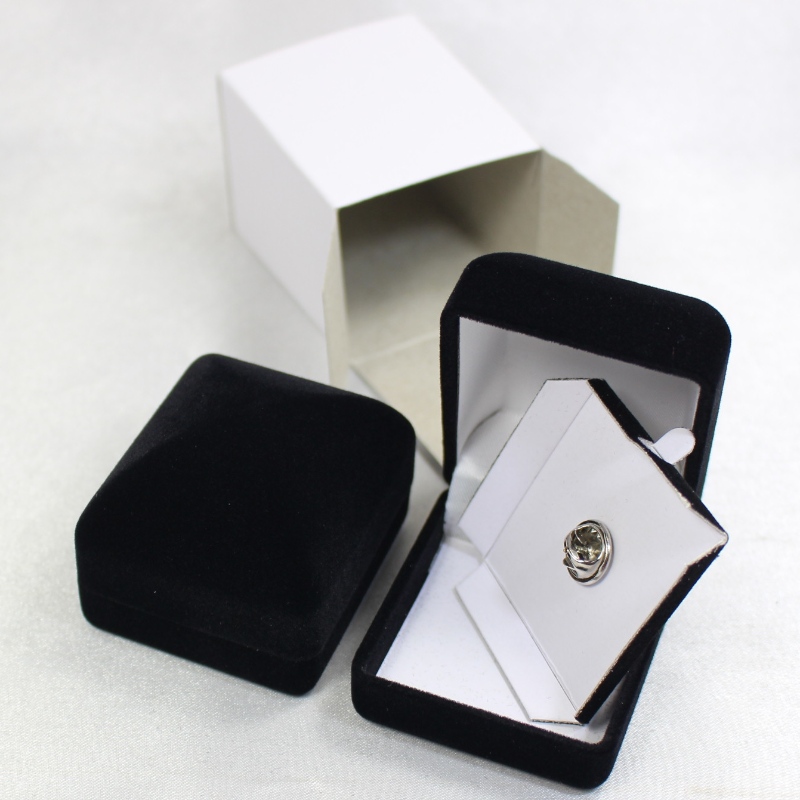 Elemento D-57 forma rotonda Velvet Box per anello, medaglia &Q badge, mm.45*52*41, pesi circa 30g