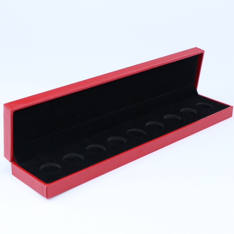 Articolo V-11 scatola rettangolare in similpelle per monete 210 * 35mm, badge & collana, ecc. Mm. 240 * 52 * 30, pesi circa 130 g