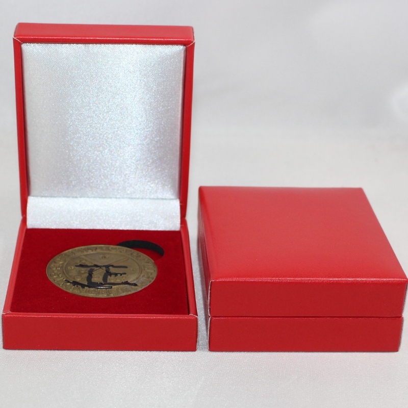 Articolo V-17 scatola in similpelle quadrata per moneta 45 * 53 mm, badge, gemelli, portafogli ecc. Mm. 68 * 80 * 30, pesa circa 62g