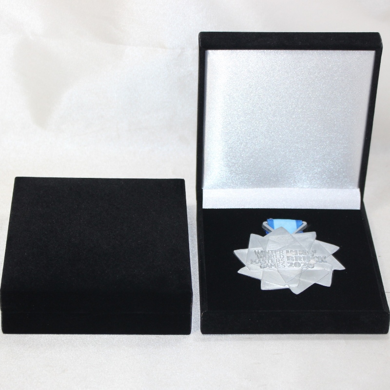 Articolo V-19 scatola quadrata in pelle PU per moneta 90 * 90mm, medaglia e stemma, ecc. Mm. 110 * 125 * 33, pesi circa 140 g