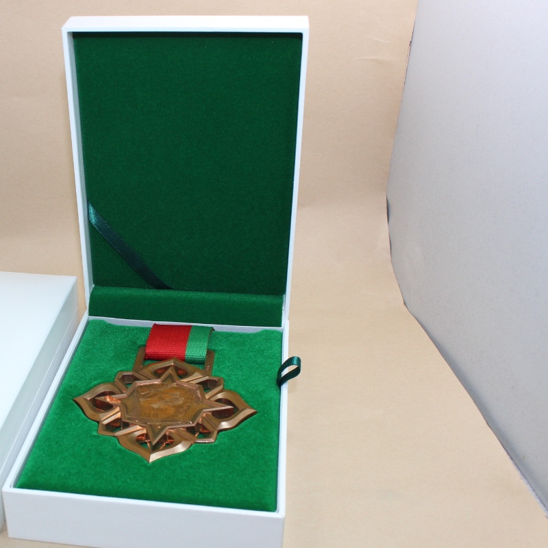 Voce V-15L rettangolo in pelle di cuoio per 90*120 mm medaglia, medaglia -, distintivo di moneta, ecc. mm.110*157*40, pesi circa 185g