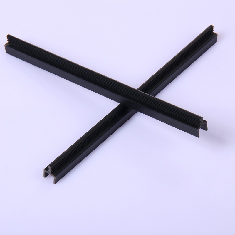 Striscia di estrusione di profili in PVC personalizzato professionale per parte del mobile del cassetto