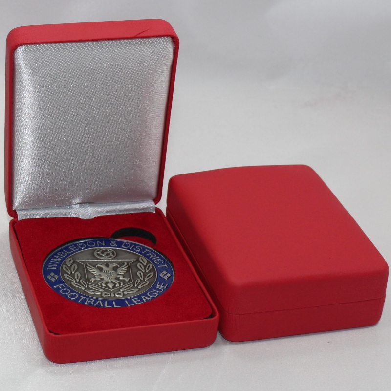 Articolo scatola medaglia T-03 coperta da flanella o pelle PU per moneta 35-50mm, badge ＆ medaglia piccola, ecc. Mm.70 * 91 * 35mm, pesi circa 92g