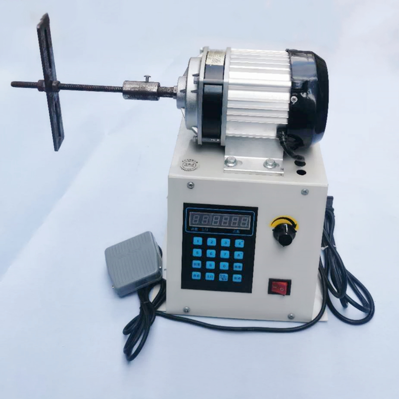 Dispositivo di avvolgimento automatico, dispositivo di avvolgimento manuale di filo denso, attraverso il display elettronico