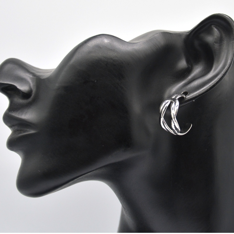 Orecchini in argento a forma di doppia C Orecchini a cerchio rotondo Dichiarazione per ragazze femminili Orecchini eleganti Gioielli Cina Ruifanbao Jewelry Factory