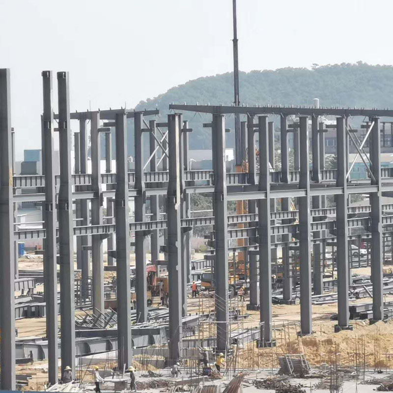 Costruzione di uffici commerciali con struttura in acciaio