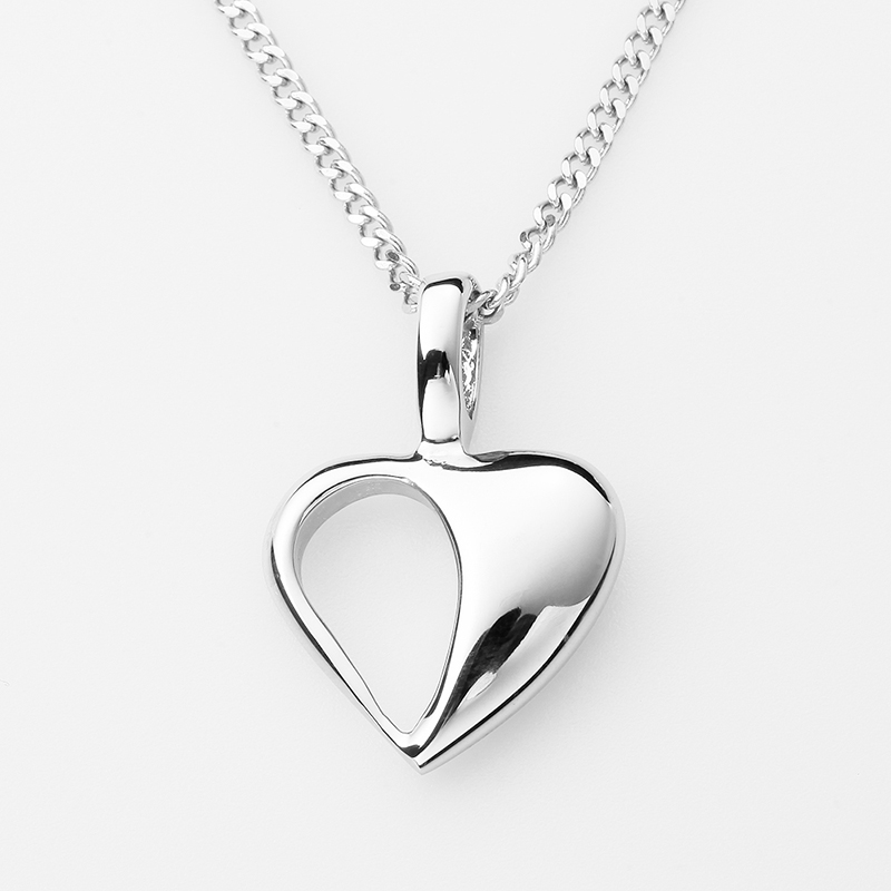 Collana da donna con pendente a cuore in argento e acciaio inossidabile