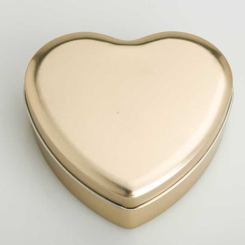 Latta a forma di cuore DR0491A-01 121x112x43