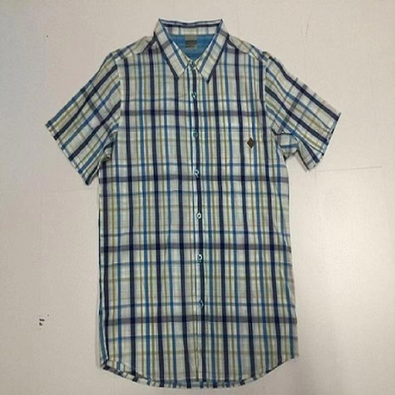 camicia corta per uomini
