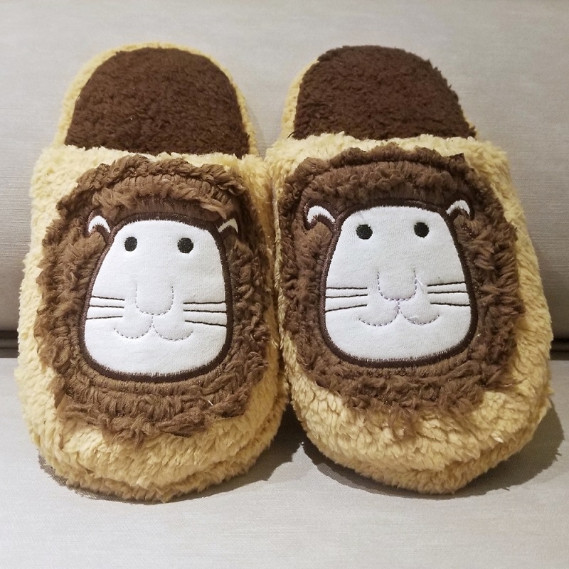 Scivolatori di Mule di leone plush Cute