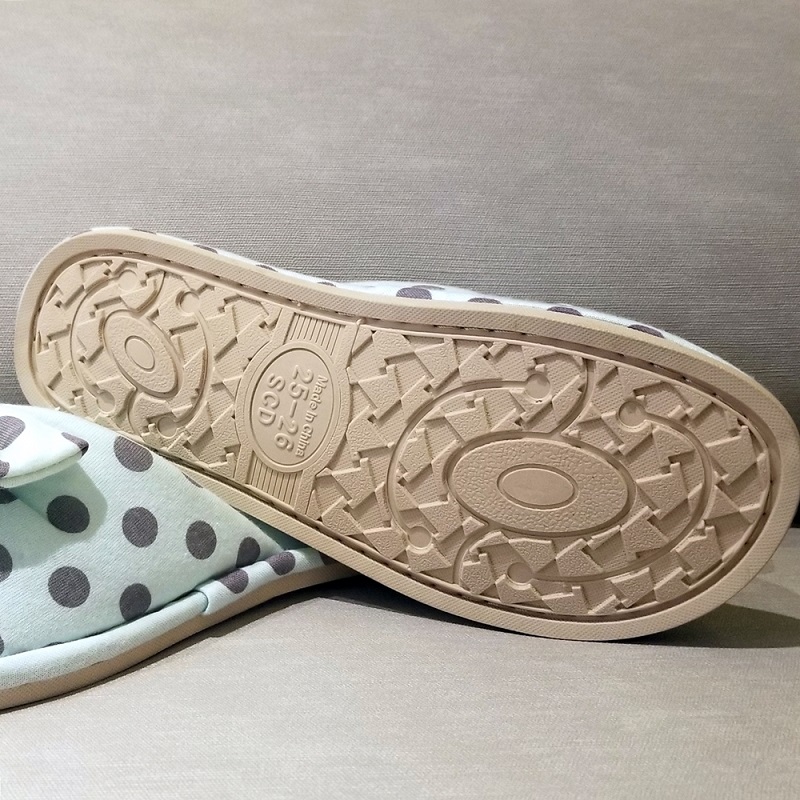 Scarpe a punti