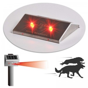 Solar Powered eye red pro LED wolve Predator deterrent Light