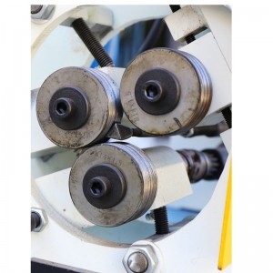 Laminatoio a tre assi a camme HB-35