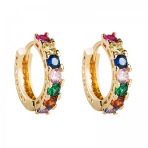 Gioielli coreani di modo ottone ottone micro-intarsiato orecchini zirconi femminili di temperamento europeo e americano orecchini a forma di C orecchini selvatici Orecchini selvatici all\'ingrosso