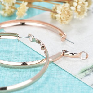 Orecchini di personalità semplici