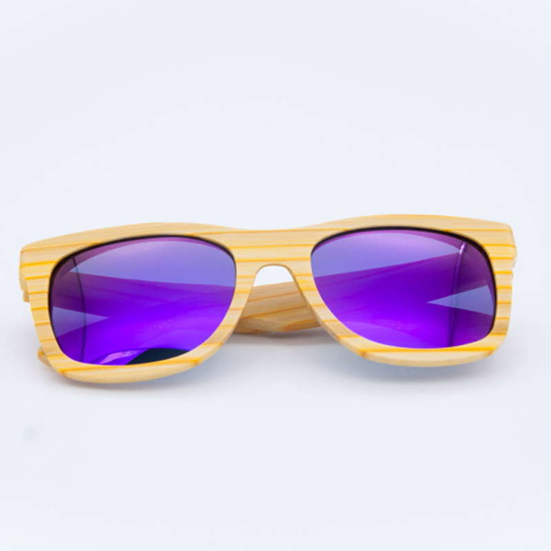 Occhiali in legno