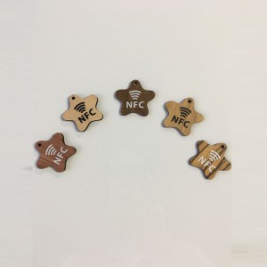 Carta a forma di speciale in legno