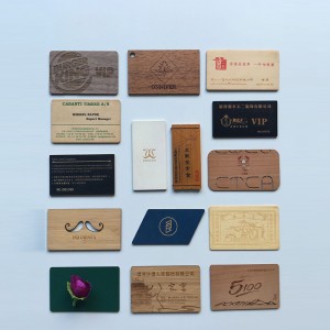 Smart card in legno