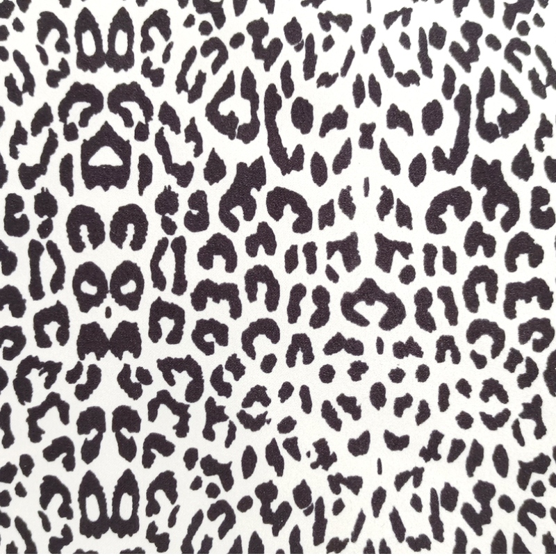 Riciclare la stampa leopardo in poliestere