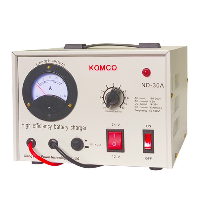 Komco AGM avvia e arresta il caricabatterie intelligente del caricatore di rame 12V24V dell'automobile con caricabatteria intelligente ad alta potenza.