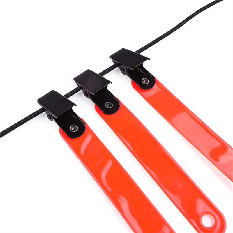 Elong Outdoor 720016 Night-N-Day Trail Markers con clip Segno di caccia per tiro con l'arco utilizzando