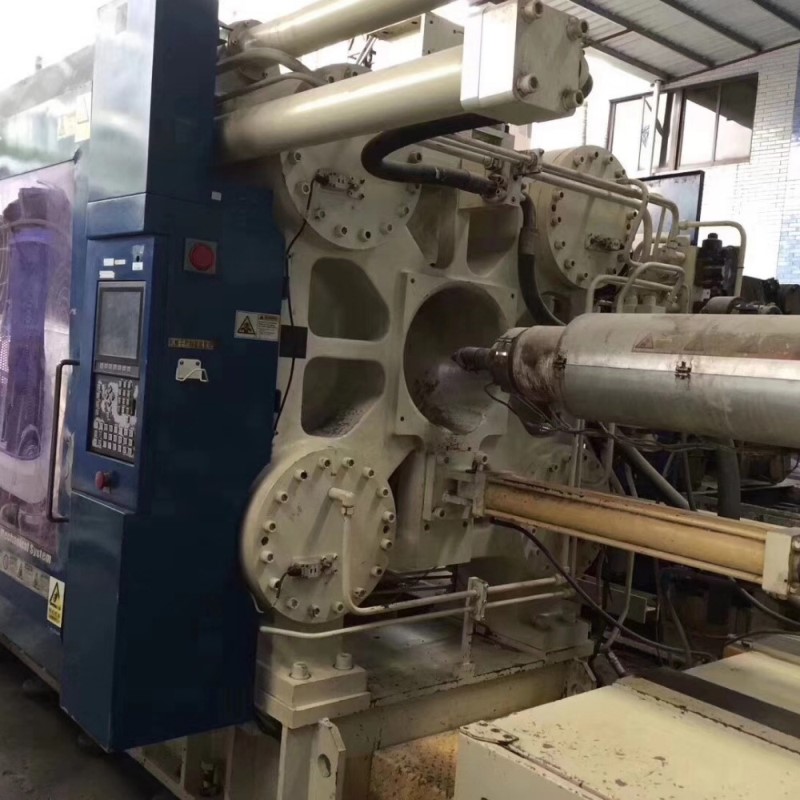 Seconda mano usata tutta la macchina per stampaggio a iniezione di plastica elettrica