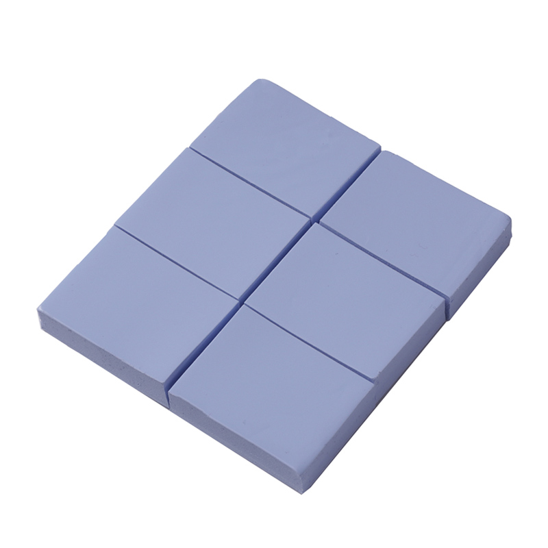 Qual è il materiale del foglio di silicone termicamente conduttivo?