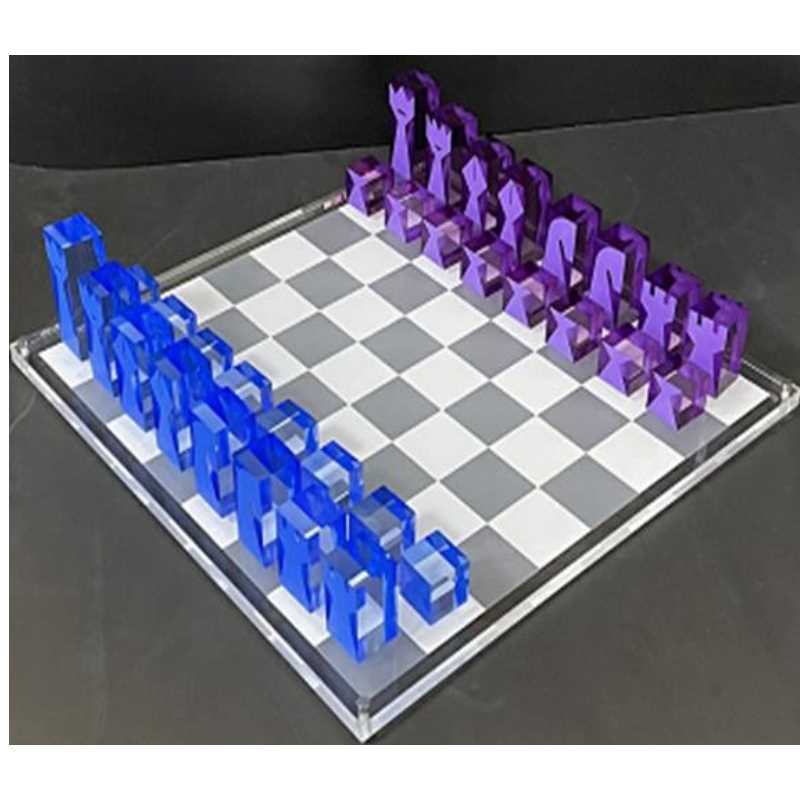 Nuovo set di scacchi in acrilico famiglia design