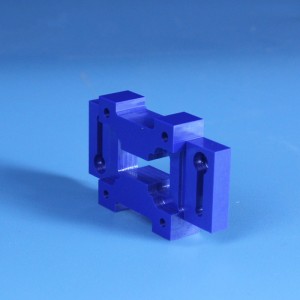 Parti strutturali in ceramica zirconia blu