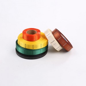 Avvia elegante linea di etichette di abbigliamento tessute