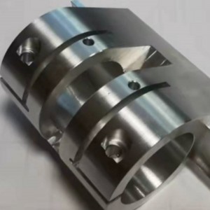 Elaborazione delle parti CNC.