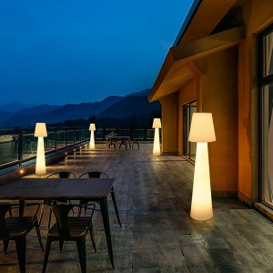 Festival decorativo polietilene a led outdoor in piedi lampada da pavimento per giardino da giardino e decorazione per eventi esterni lampada da pavimento a led